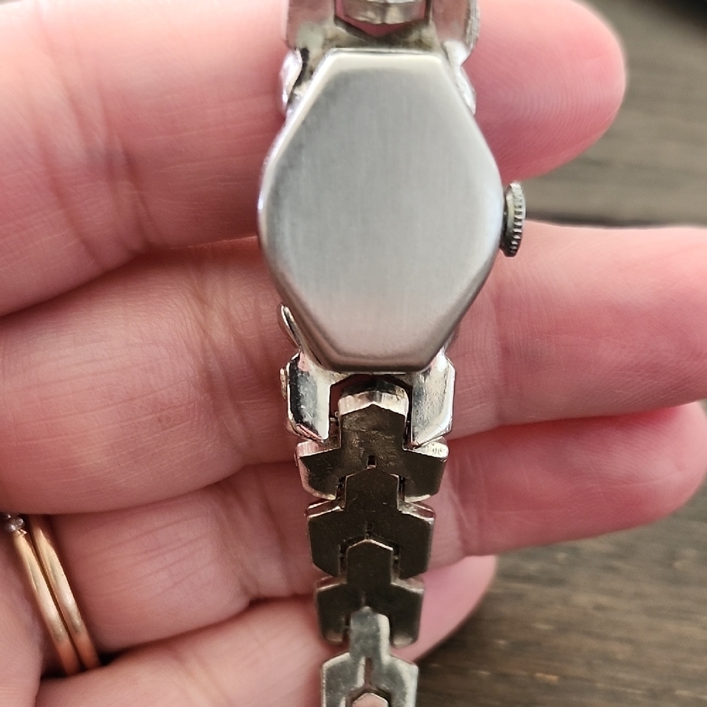 Vintage Geneva Silver-Tone Women's Crystal Link Bracelet Watch - Parts/Repair - Picture 11 of 12